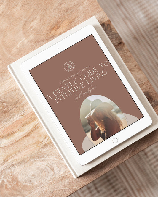 A Gentle Guide to Intuitive Living (Full ebook)